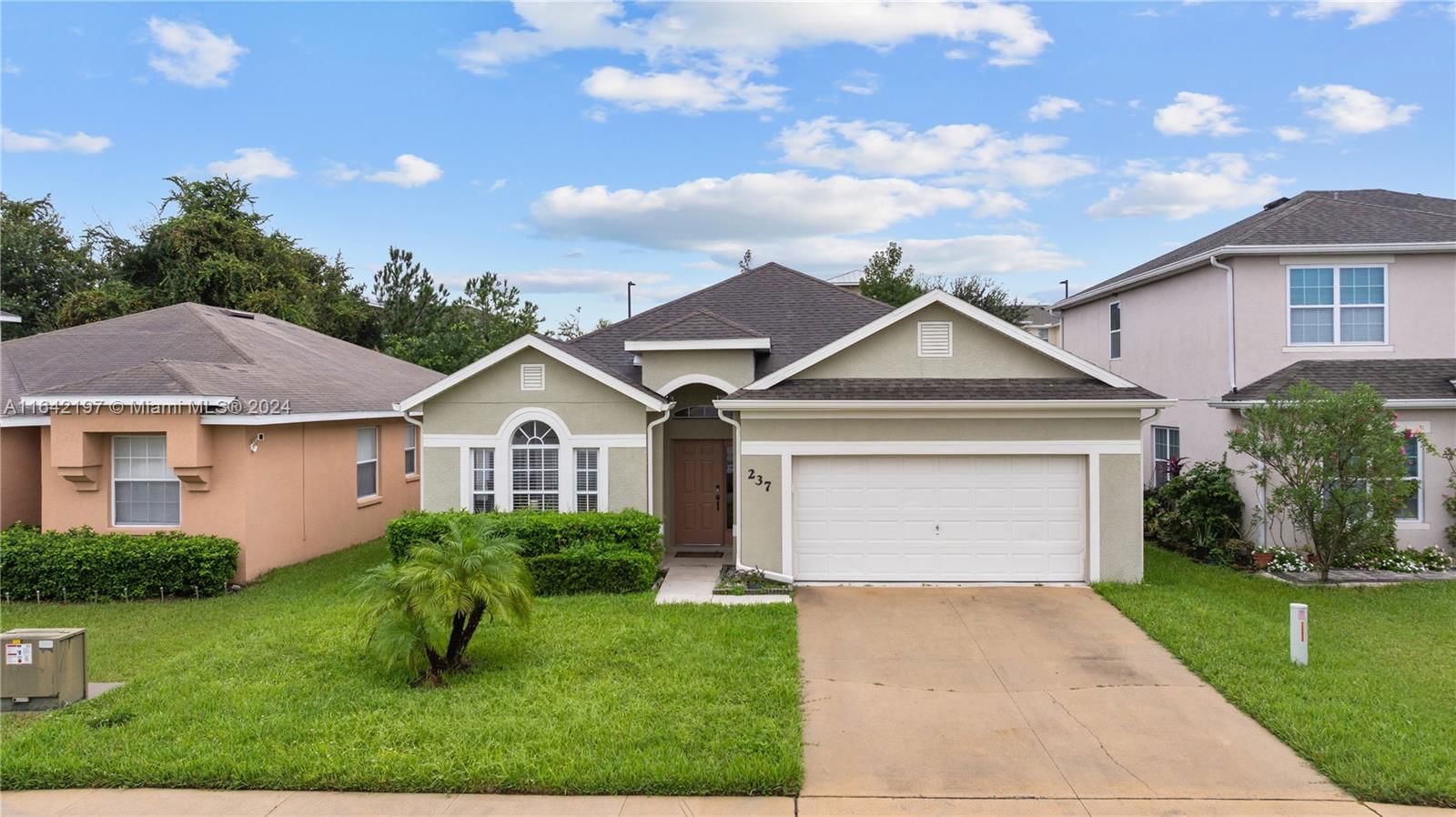 Real estate property located at 237 Magical way, Osceola, magic landing, Kissimmee, FL