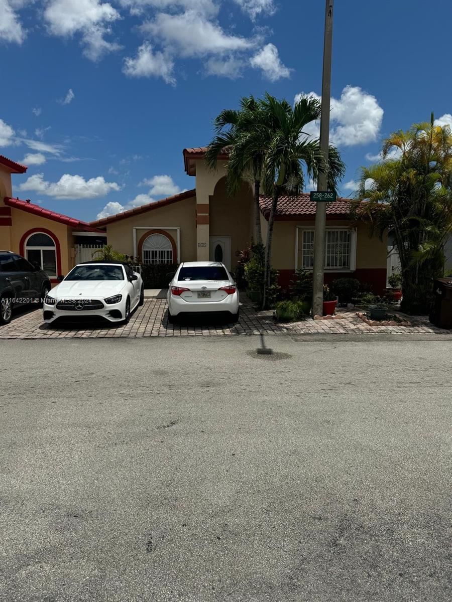 Real estate property located at 7001 35th Ave #225, Miami-Dade, LOS PALACIOS II CONDO, Hialeah, FL