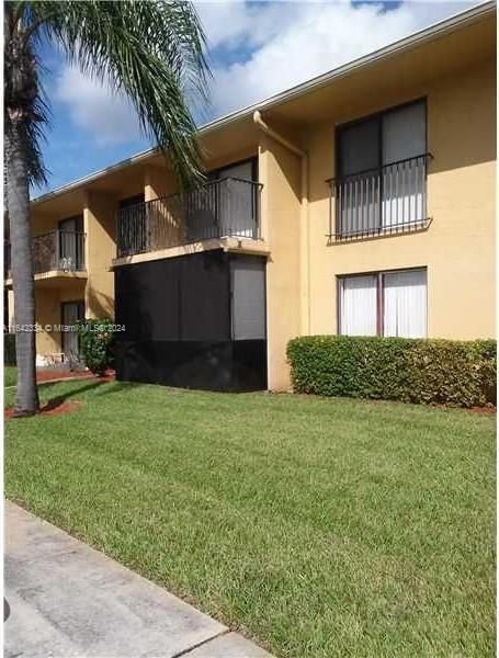 Real estate property located at 5905 Washington St #240, Broward, HAMPTON COURT CONDO, Hollywood, FL