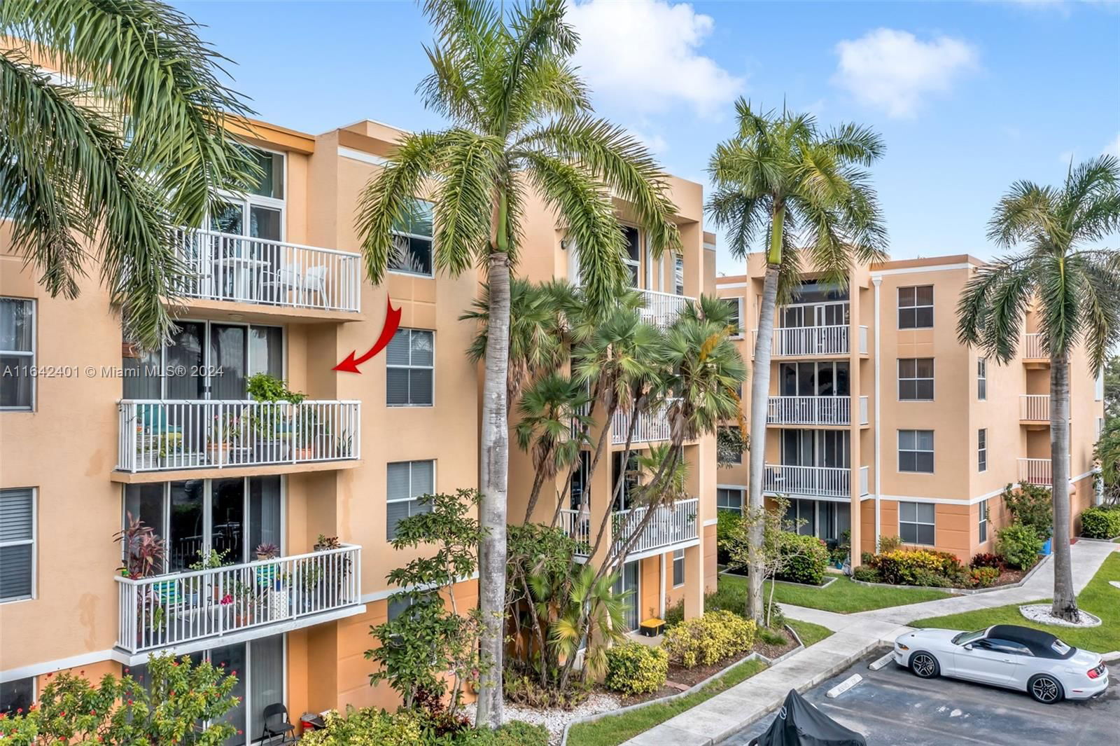 Real estate property located at 1350 3rd Ave #303, Broward, SHERIDAN EAST CONDO BLDG, Dania Beach, FL