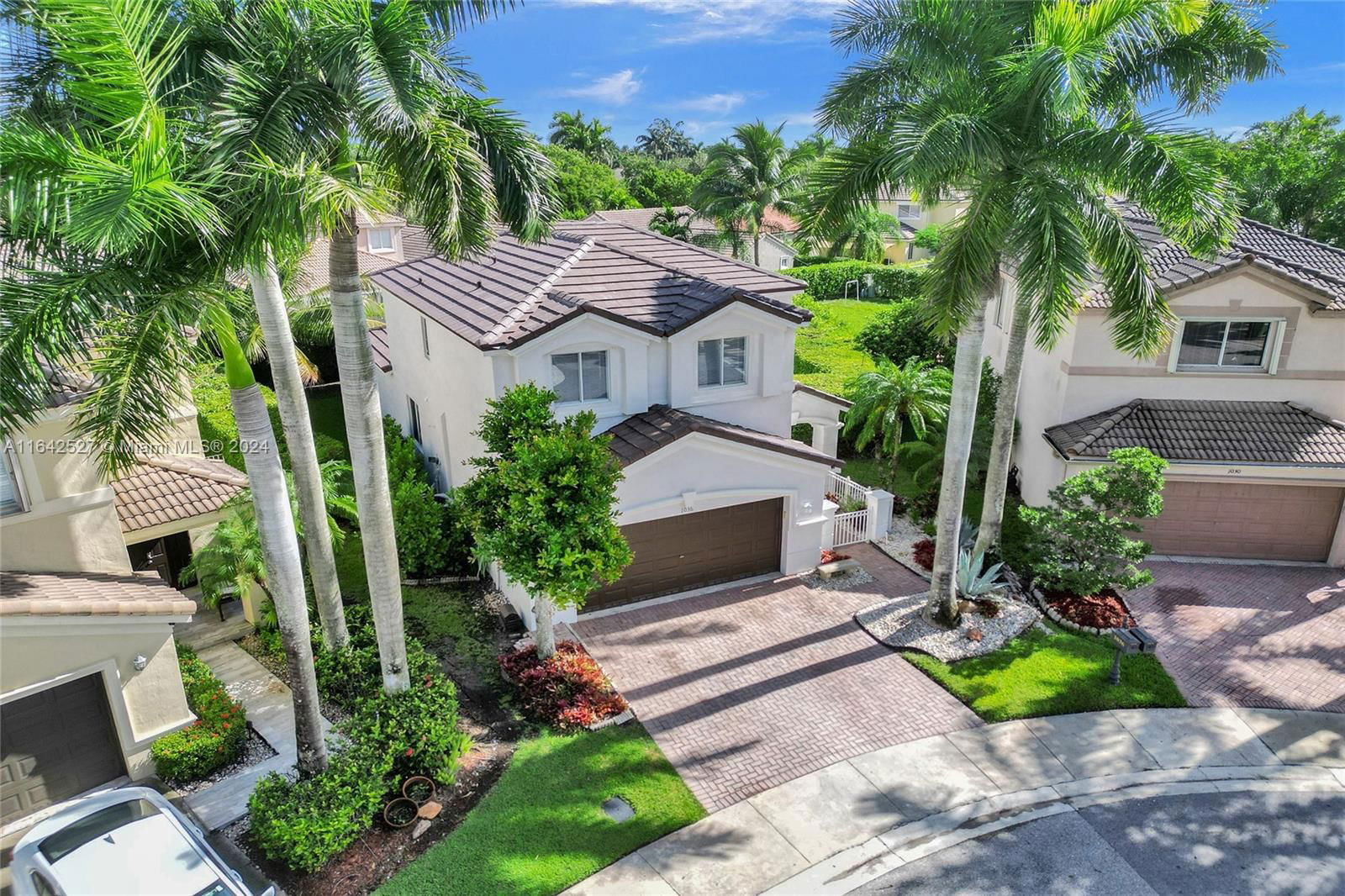 Real estate property located at 1036 Bamboo Ln, Broward, SECTOR 2-PARCELS 12 13 14, Weston, FL