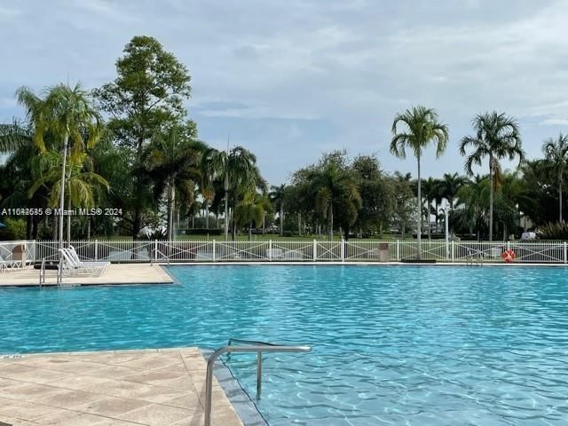 Real estate property located at 2650 3rd Dr #202, Miami-Dade, CARIBBEAN ISLES VILLAS CO, Homestead, FL