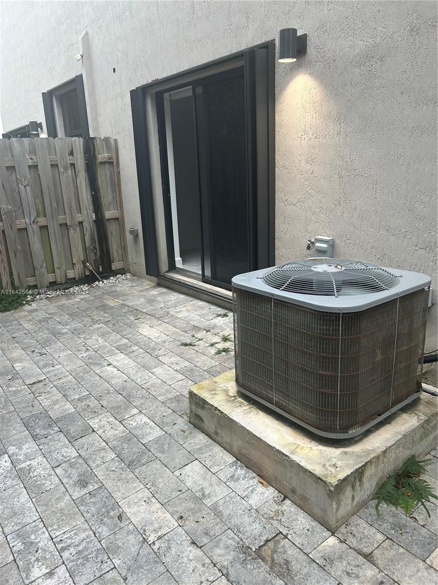 Real estate property located at 337 208th Ter #337, Miami-dade, Via Ventura Neighborhood, Miami, FL