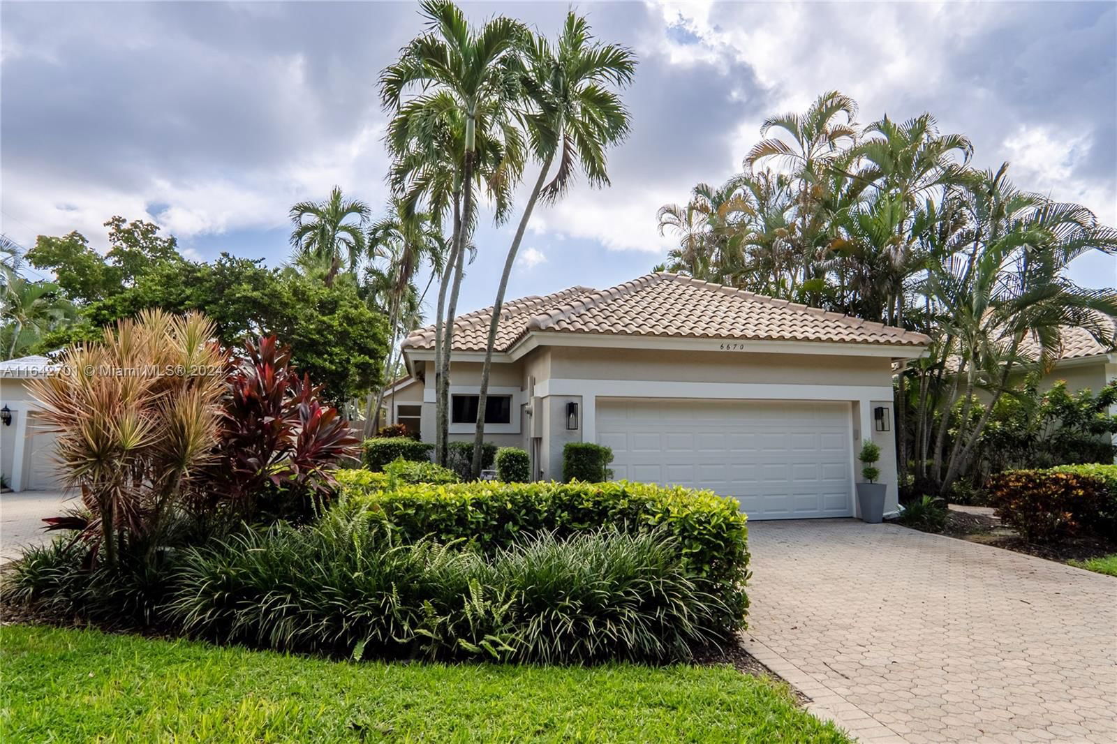 Real estate property located at 6670 27th Avenue, Palm Beach, BANYANS OF ARVIDA COUNTRY, Boca Raton, FL