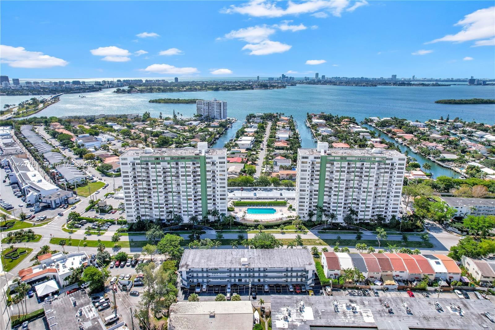 Real estate property located at 2100 Sans Souci Blvd C402, Miami-Dade, BAYVIEW TOWERS CONDO SOUT, North Miami, FL