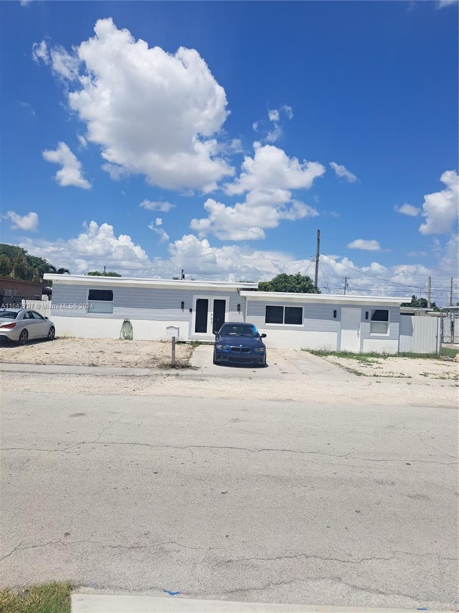 Real estate property located at 5168 8th Ln, Miami-Dade, INGLESIDE PARK 1ST ADDN, Hialeah, FL