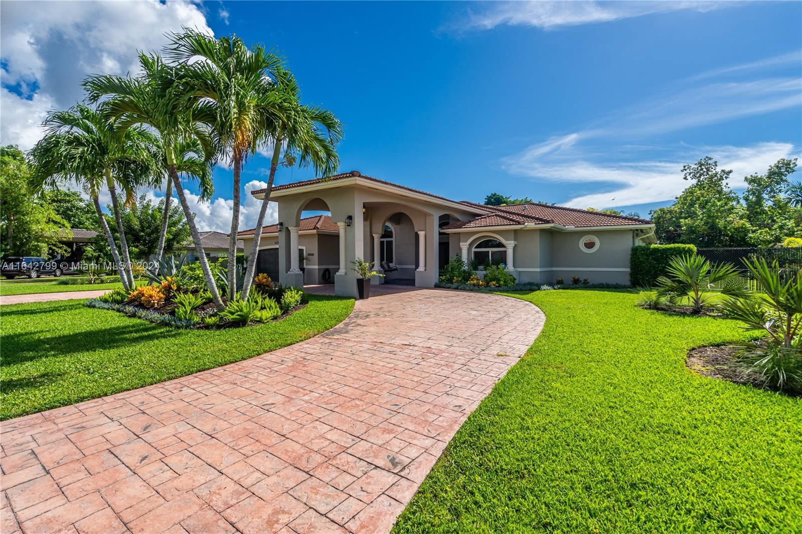 Real estate property located at 17121 92nd Ct, Miami-Dade, HEAVENLY ESTATES, Palmetto Bay, FL