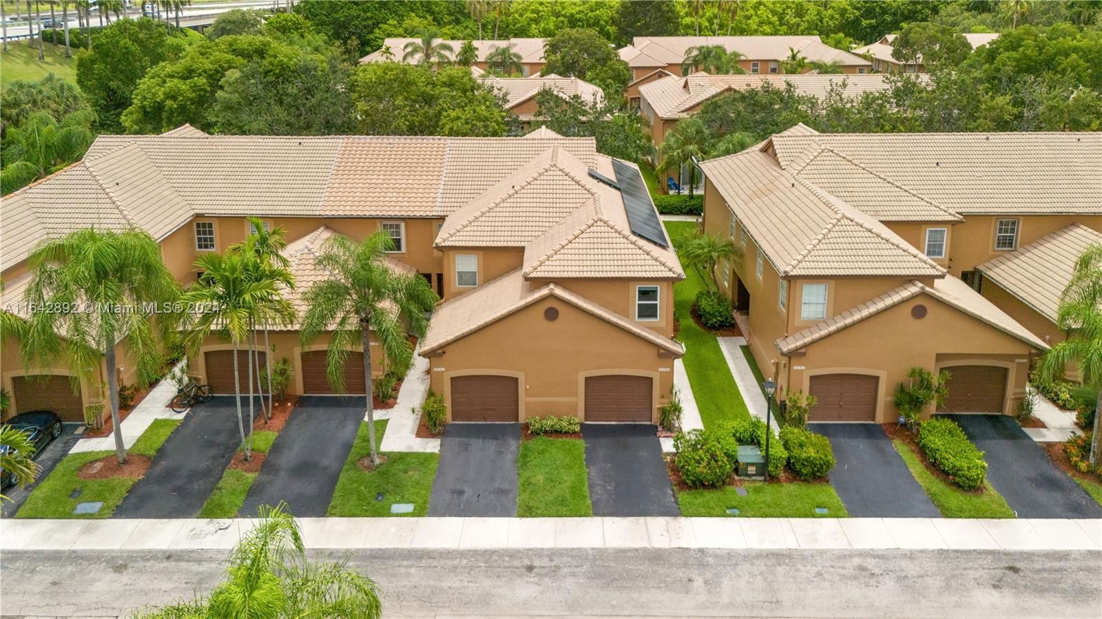 Real estate property located at 1588 Barcelona Way #6-18, Broward, SAN SEBASTIAN, Weston, FL