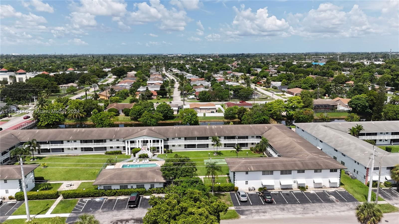 Real estate property located at 1701 46th Ave #108, Broward, EDGEWOOD GREENS CONDO, Lauderhill, FL