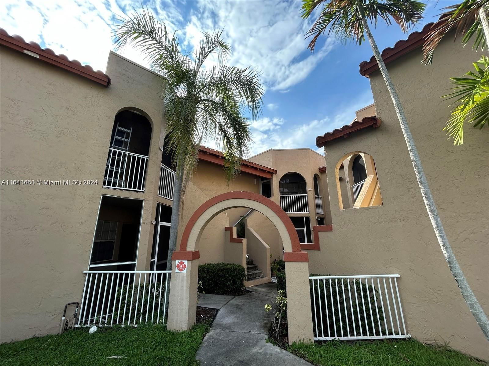 Real estate property located at 8657 5th St #206, Broward, WINDMILL LAKES IV CONDO, Pembroke Pines, FL