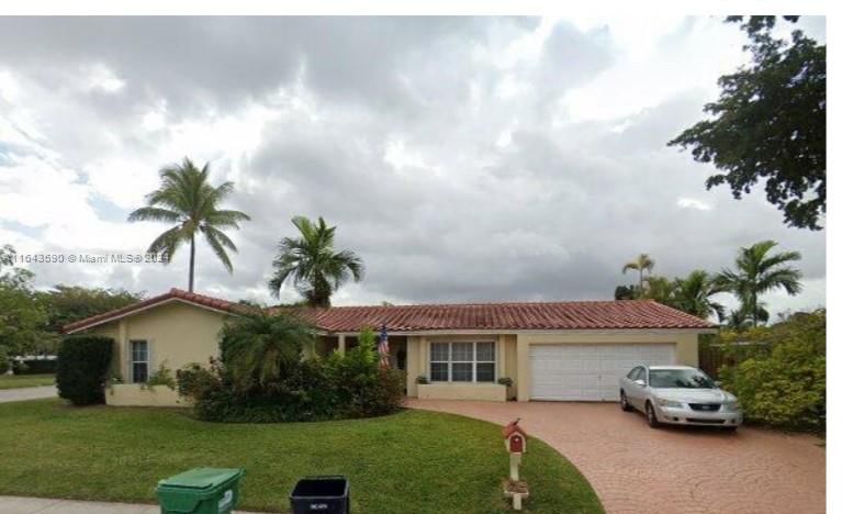 Real estate property located at 14200 Kendale Lakes Dr, Miami-Dade, KENDALE LAKES NORTH SEC 2, Miami, FL