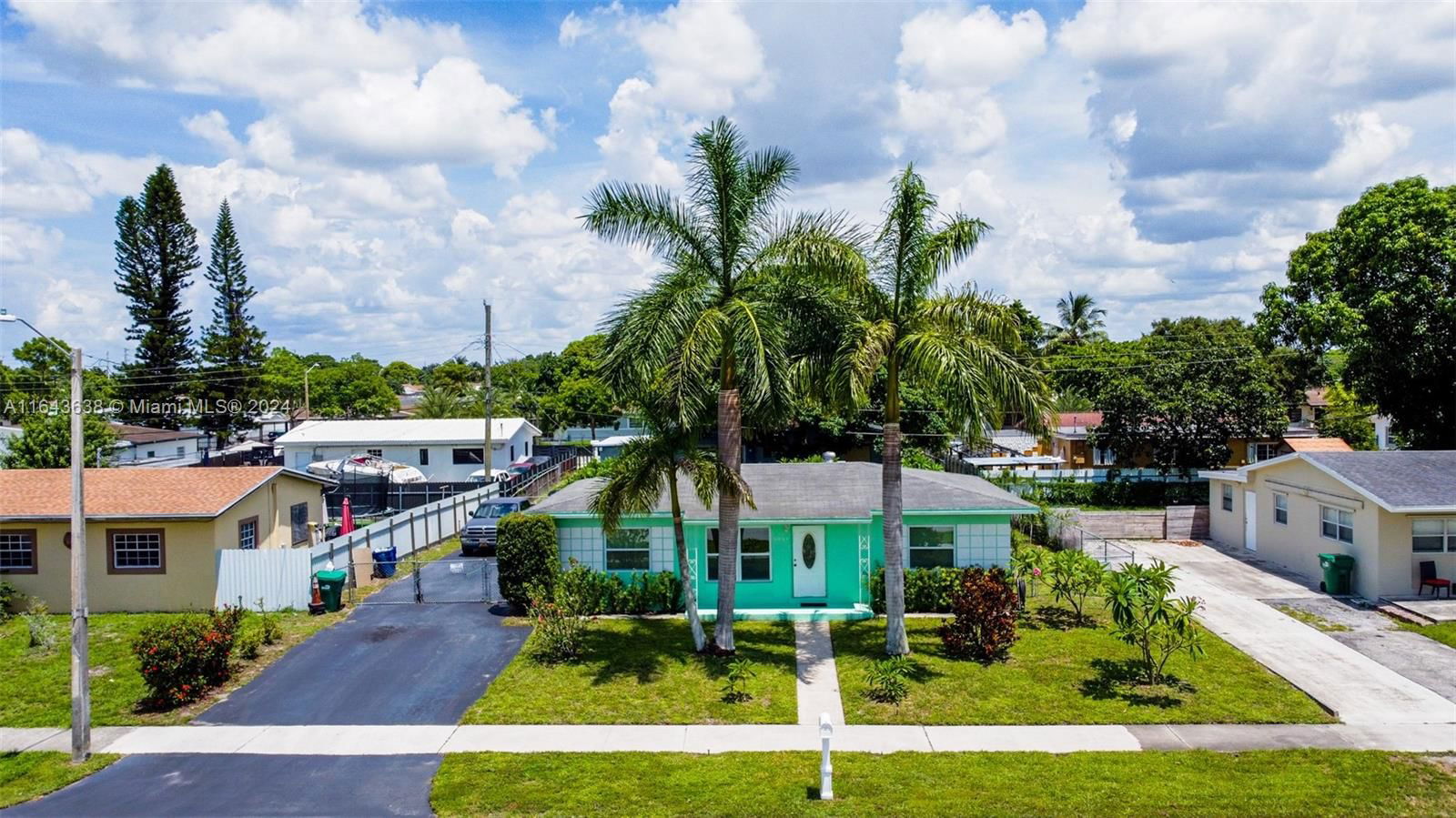 Real estate property located at 3951 168th Ter, Miami-Dade, CAROL CITY REV PLAT, Miami Gardens, FL