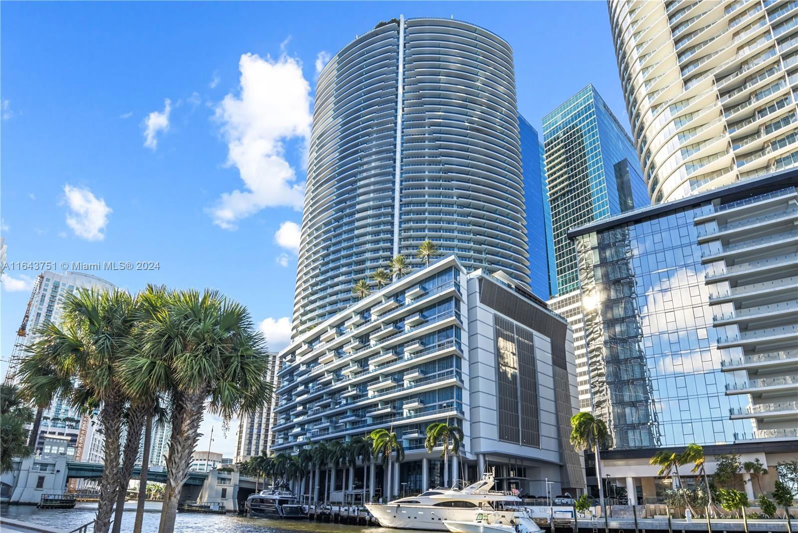 Real estate property located at 200 Biscayne Boulevard Way #4612, Miami-Dade, EPIC WEST CONDO, Miami, FL