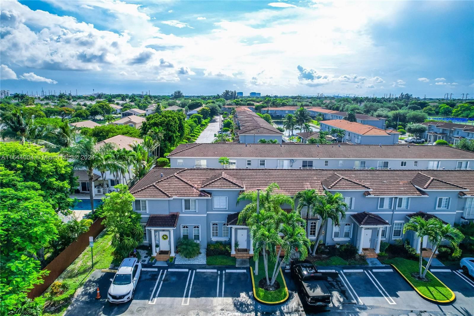 Real estate property located at 5245 112th Ave #2, Miami-Dade, VERANDA AT DORAL CONDO NO, Doral, FL