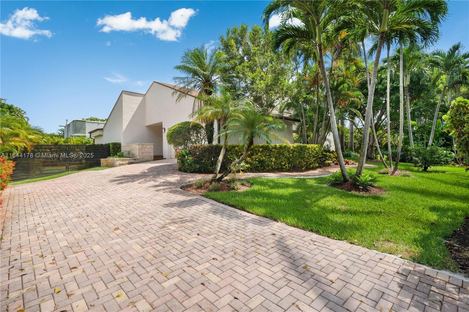 Real estate property located at 7861 171st St, Miami-dade, Old Cutler Villas, Palmetto Bay, FL