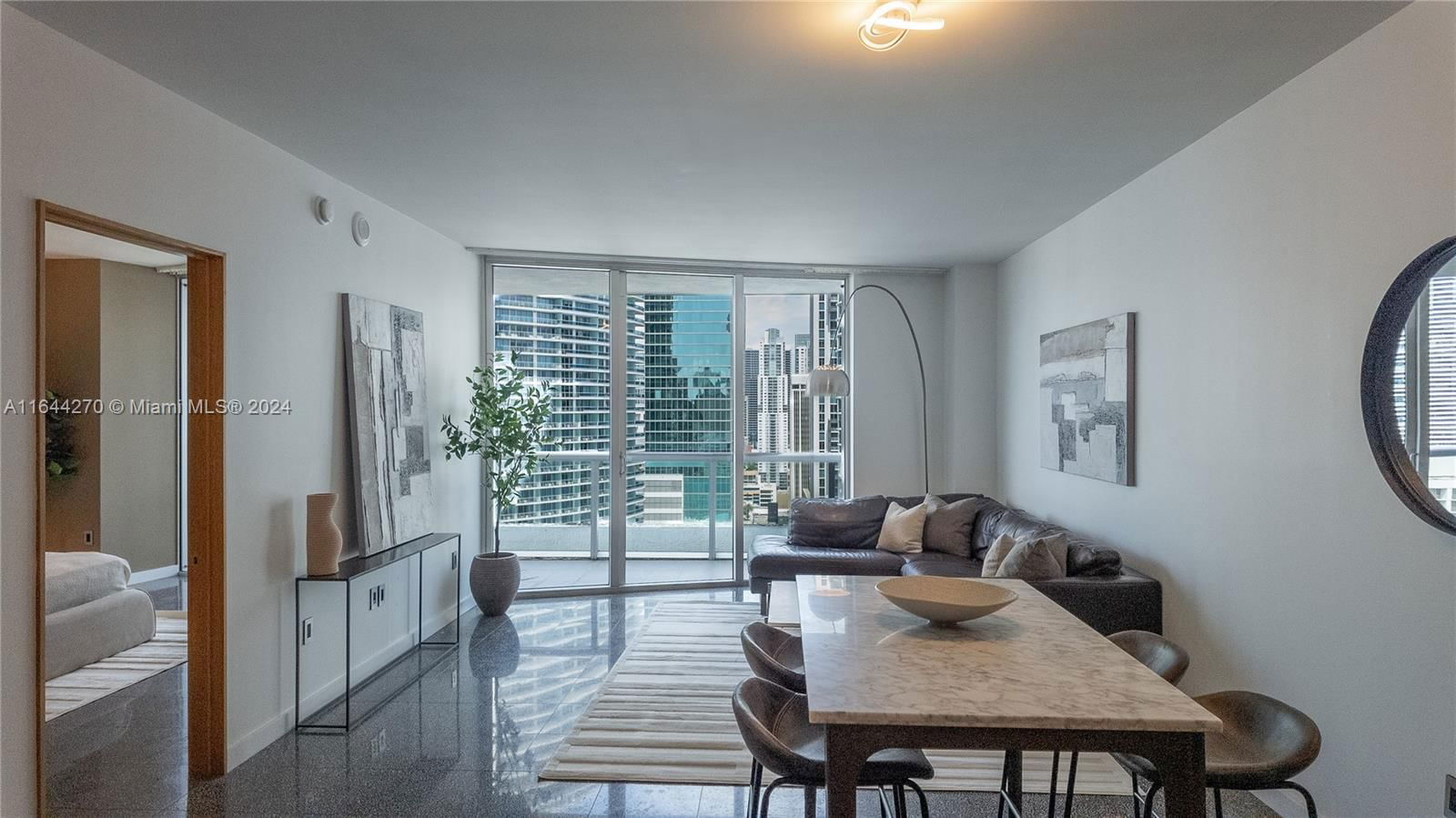 Real estate property located at 475 Brickell Ave #2914, Miami-Dade, ICONBRICKELL CONDO NO 1, Miami, FL