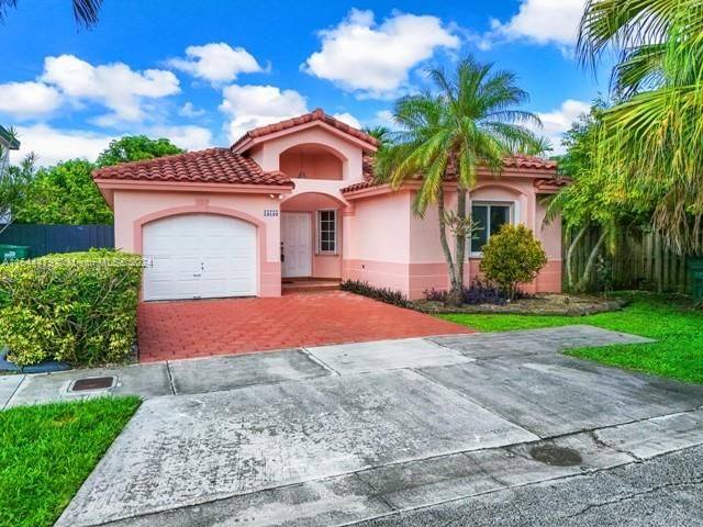 Real estate property located at 15755 91st St, Miami-Dade, HIGHLANDS AT KENDALL 1ST, Miami, FL