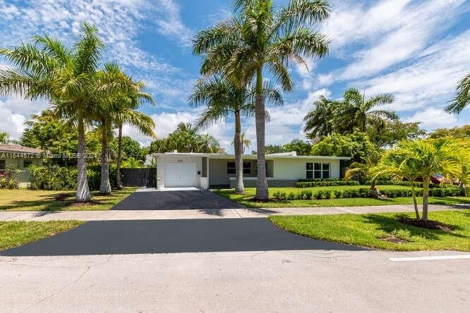 Real estate property located at 2075 Hibiscus Dr, Miami-Dade, KEYSTONE POINT SEC 2, North Miami, FL