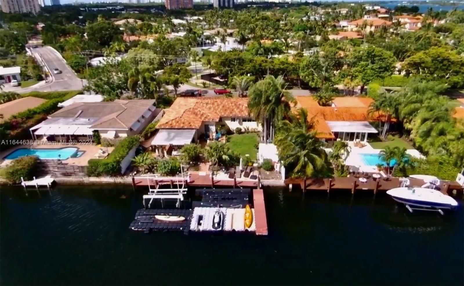 Real estate property located at 12478 Bayshore Dr, Miami-Dade, KEYSTONE POINT ISLANDS, North Miami, FL