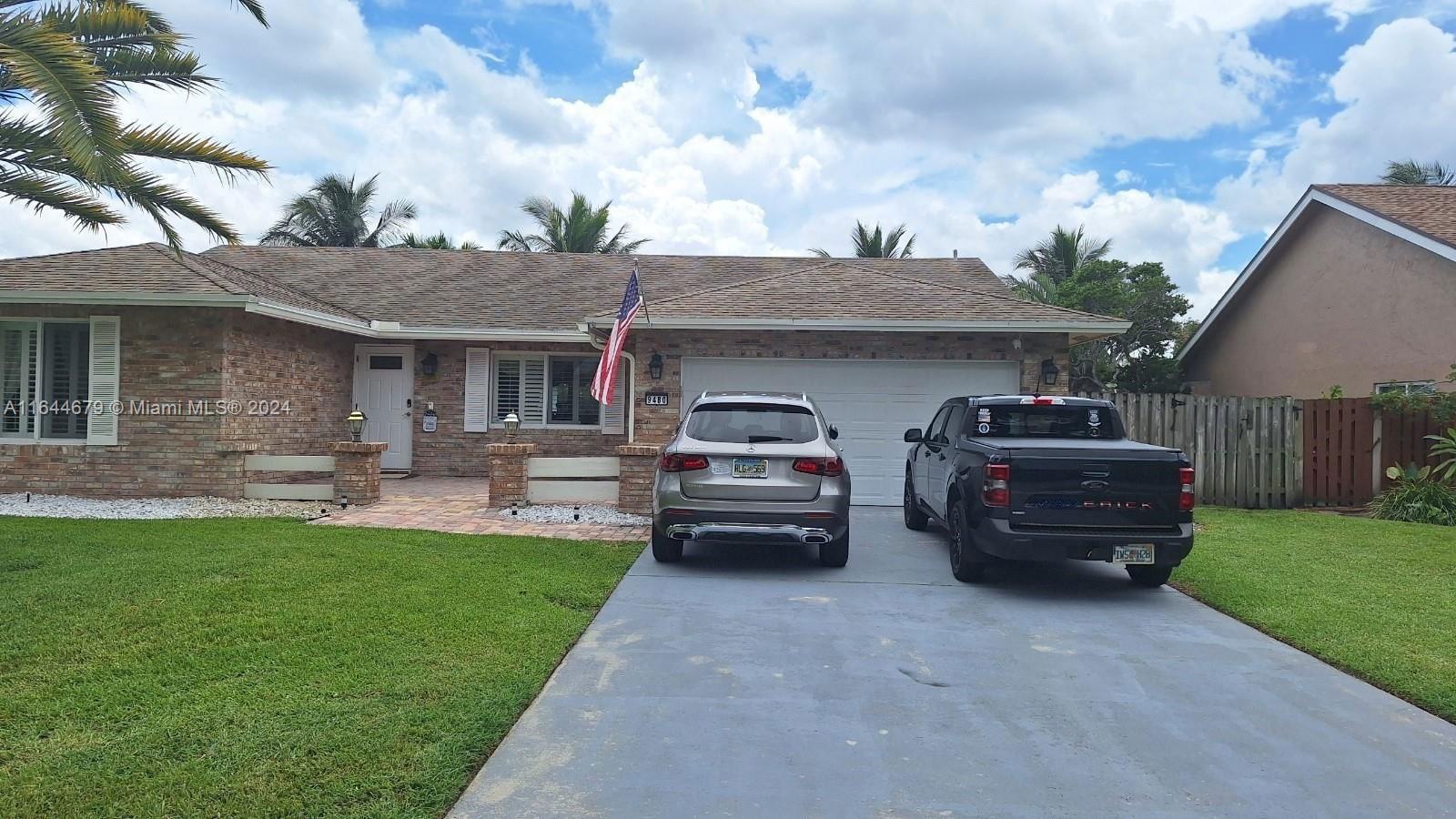 Real estate property located at 9480 10th St, Broward, JACARANDA LAKES SECTION S, Plantation, FL