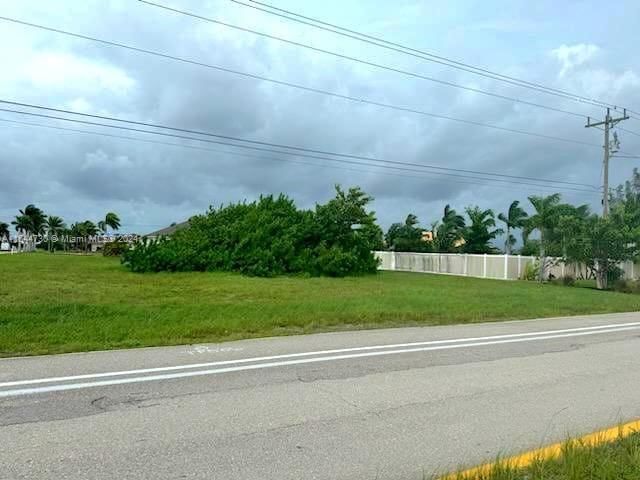 Real estate property located at 1018 Old Burnt Store Rd N, Lee, Cape Coral, Cape Coral, FL