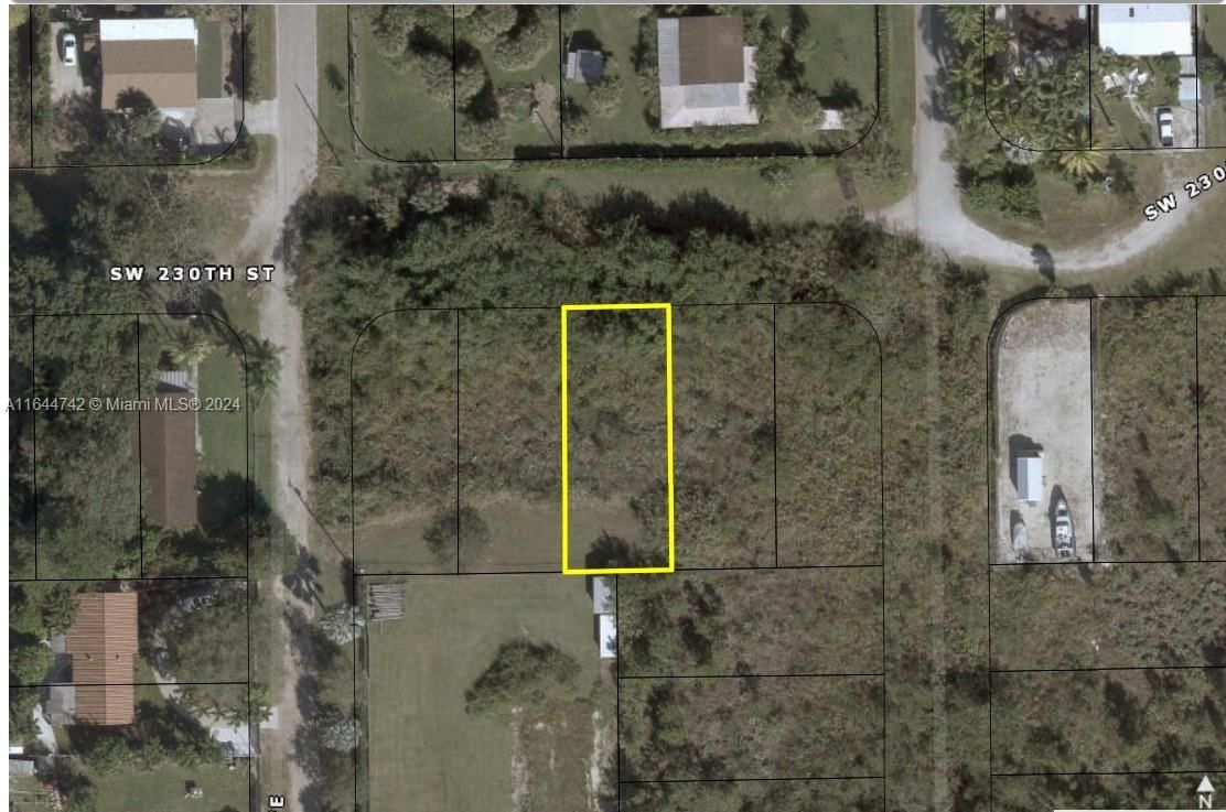 Real estate property located at 12272 230 St, Miami-Dade, SILVER PALM PARK, Goulds, FL