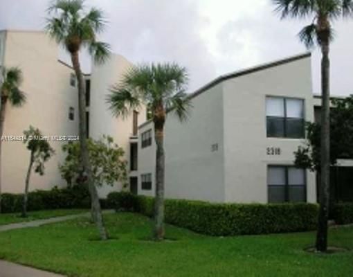 Real estate property located at 2318 Cypress Bend Dr #125, Broward, Cypress Bend, Pompano Beach, FL