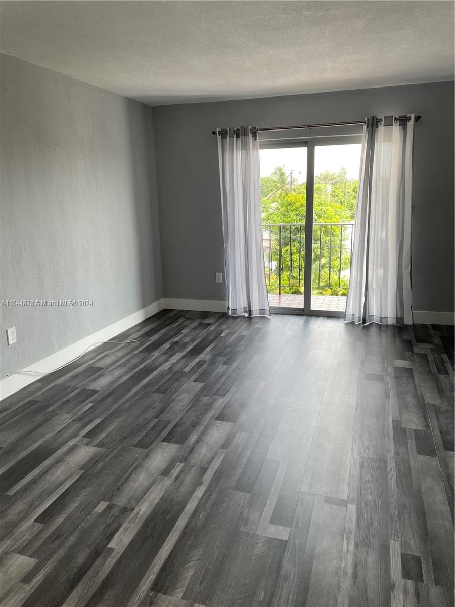 Real estate property located at 3075 7th St #302, Miami-Dade, SAN MARINO CONDO, Miami, FL