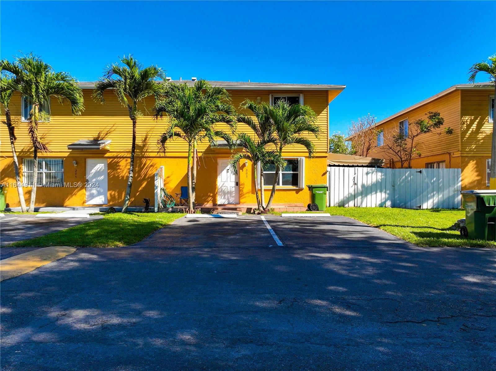 Real estate property located at 203 12th Ave, Miami-Dade, SEAGRAPE VILLAGE CONDO, Homestead, FL