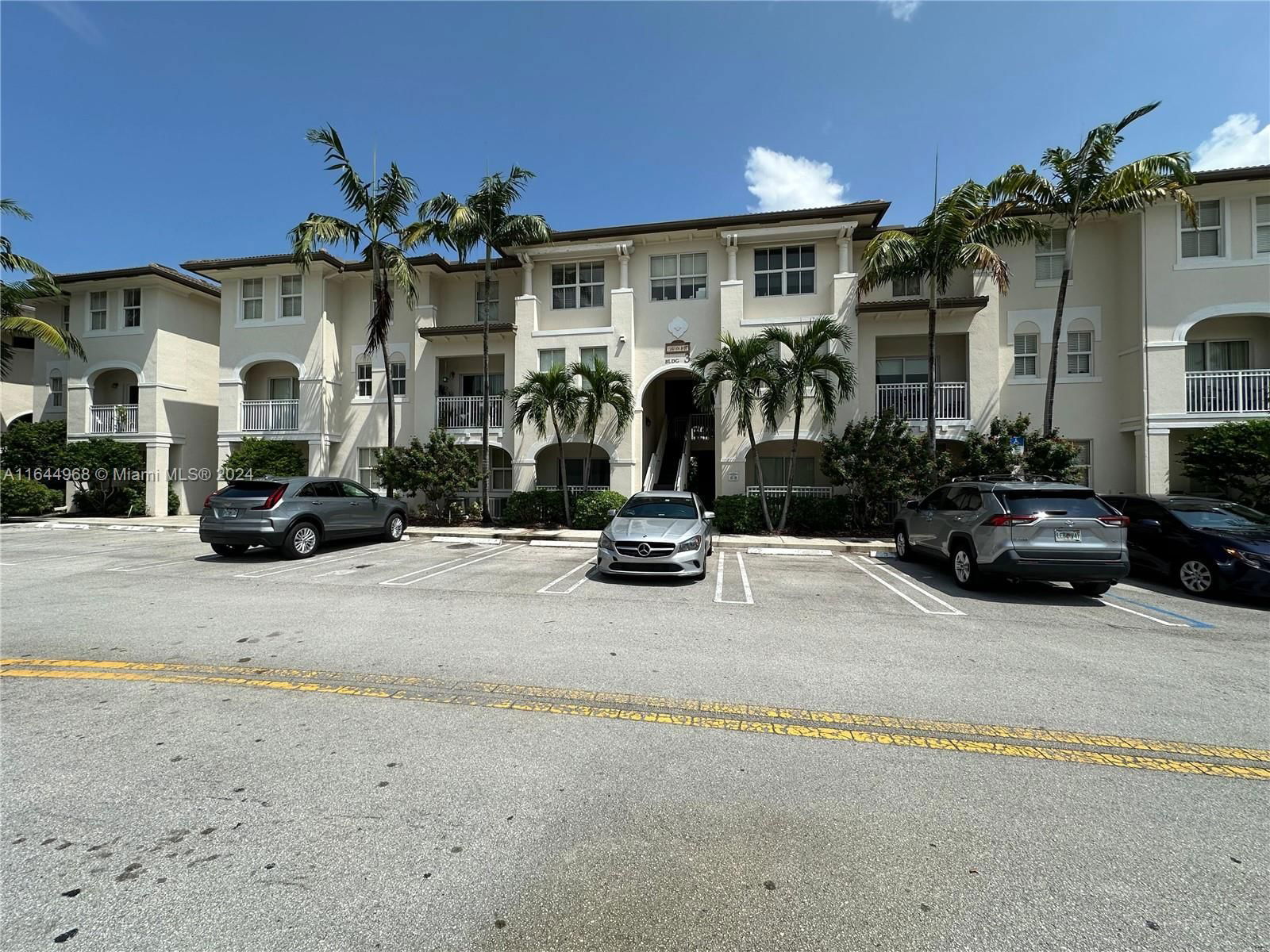 Real estate property located at 11503 89th St #216, Miami-Dade, ST MORTIZ AT DORAL CONDO, Doral, FL