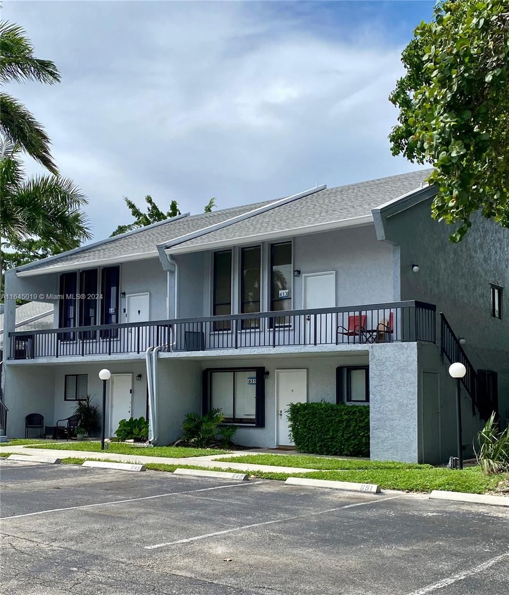 Real estate property located at 653 University Dr #24, Broward, VILLAGE TOWNHOUSES JACARA, Plantation, FL