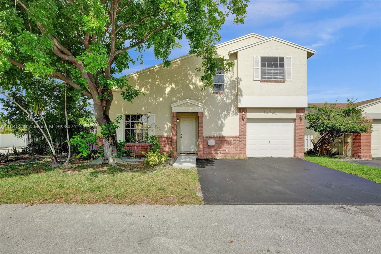 Real estate property located at 14741 Beckley Sq, Broward, SHENANDOAH SECTION FOUR, Davie, FL