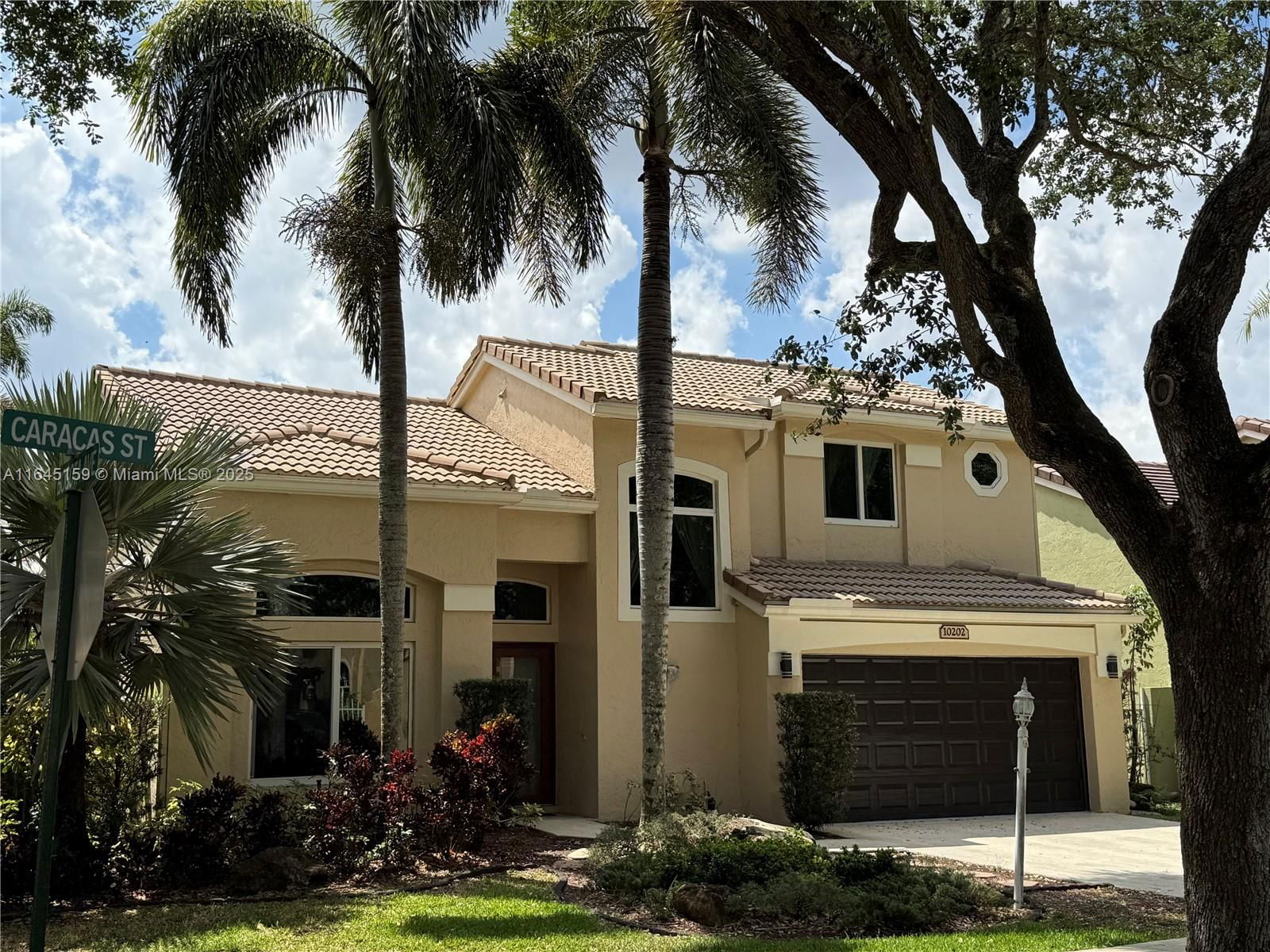 Real estate property located at 10202 Caracas St, Broward, EMBASSY LAKES, Cooper City, FL