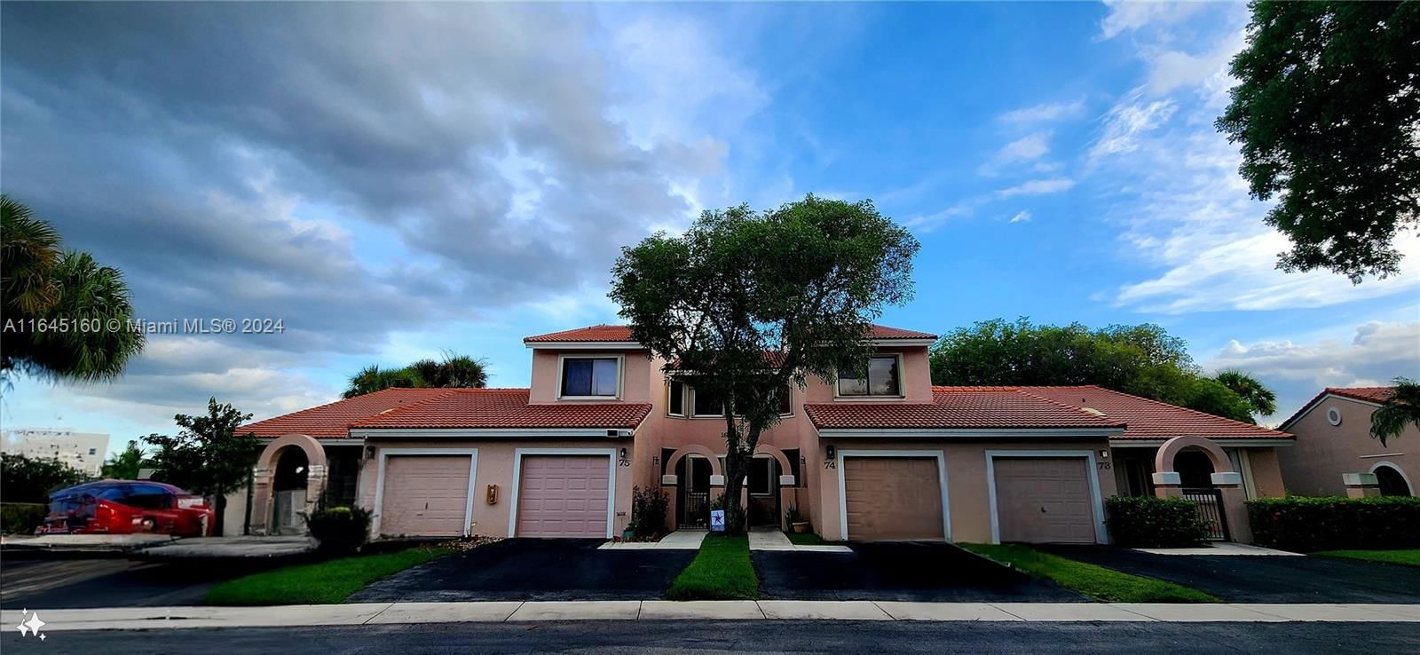 Real estate property located at 16624 Greens Edge Cir #75, Broward, Greens Egde, Weston, FL