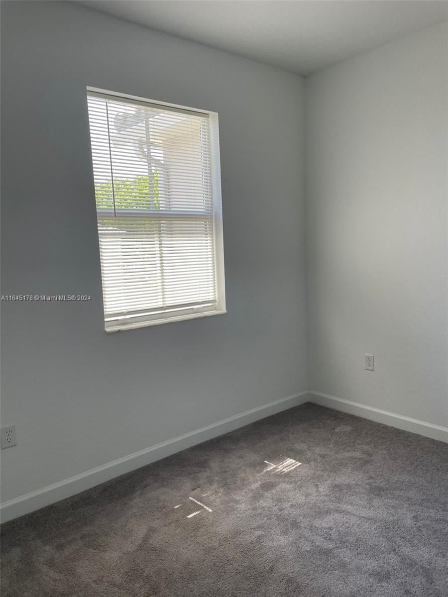 Real estate property located at 1586 27th Ter #1586, Miami-dade, Homestead Park Of Commerc, Homestead, FL