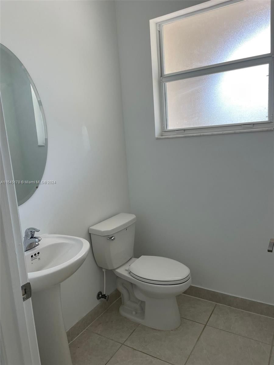 Real estate property located at 1586 27th Ter #1586, Miami-dade, Homestead Park Of Commerc, Homestead, FL
