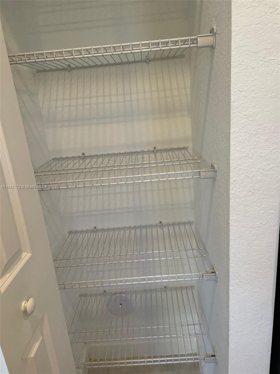 Real estate property located at 1586 27th Ter #1586, Miami-dade, Homestead Park Of Commerc, Homestead, FL
