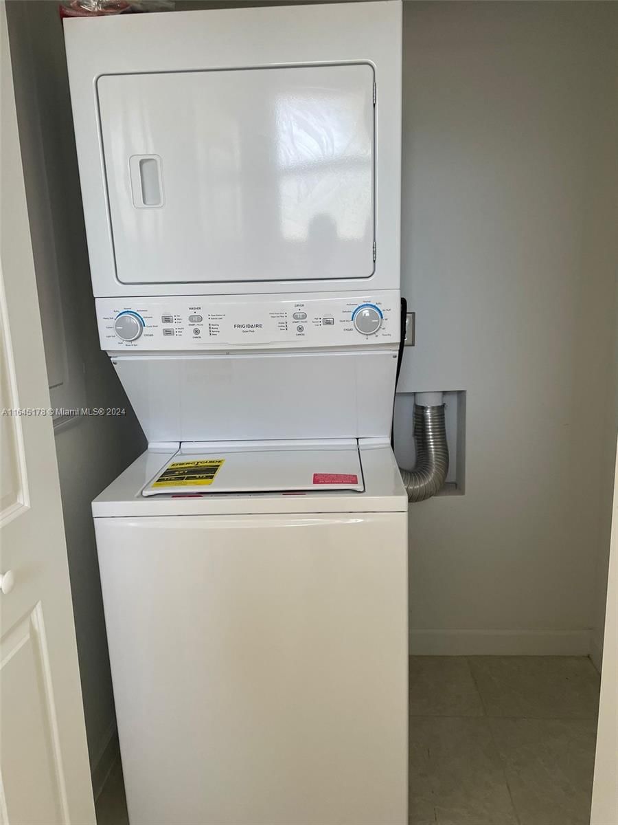 Real estate property located at 1586 27th Ter #1586, Miami-dade, Homestead Park Of Commerc, Homestead, FL