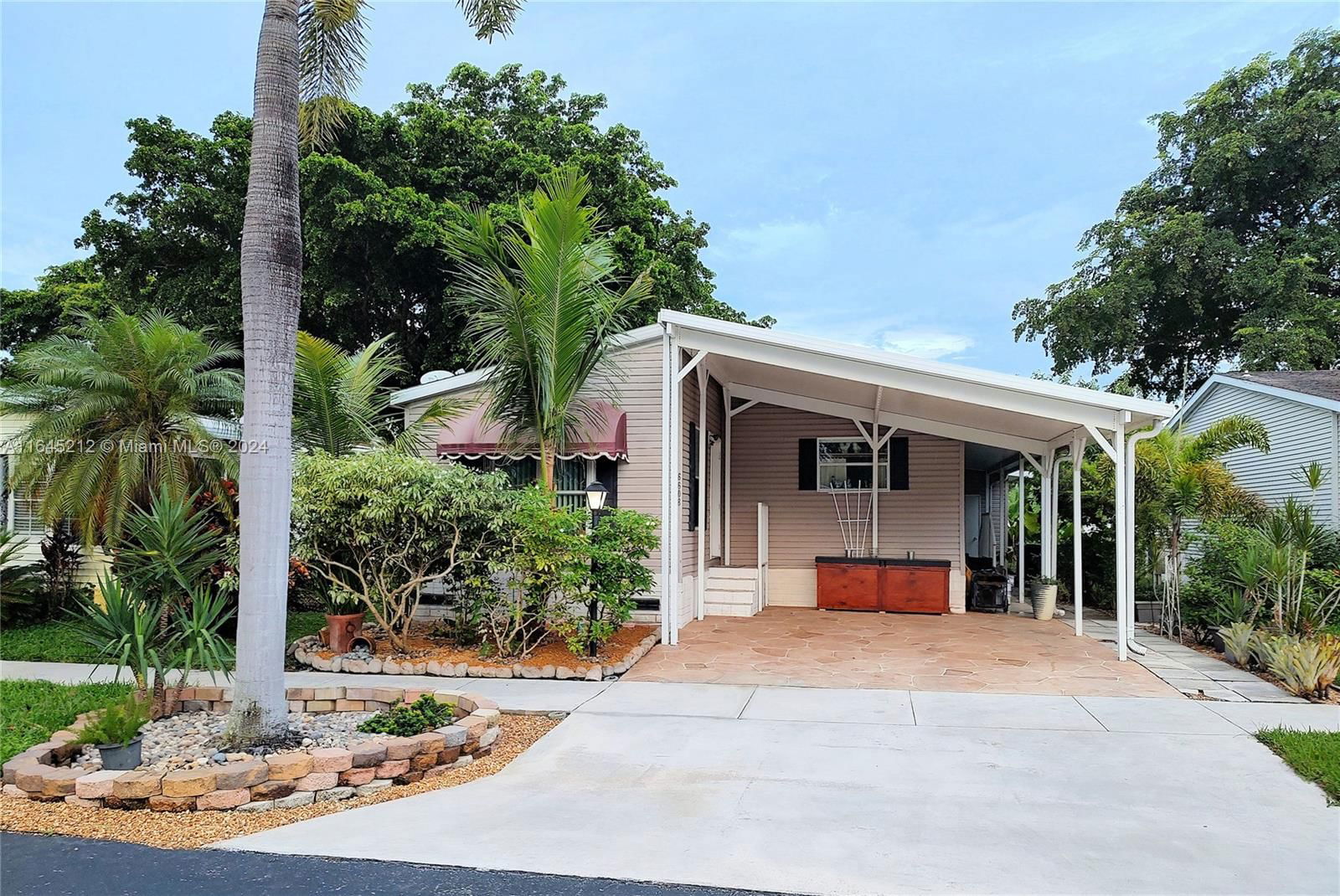 Real estate property located at 6608 32ND AVE, Broward, TALLOWWOOD ISLE, Coconut Creek, FL