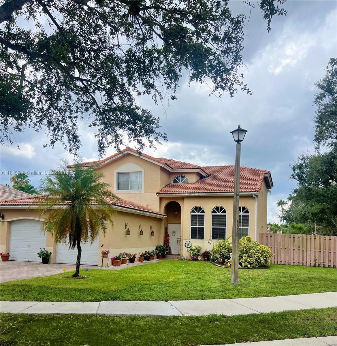 Real estate property located at 14422 Royal Cove Cir, Broward, WEST PARK-WEST PARCEL, Davie, FL