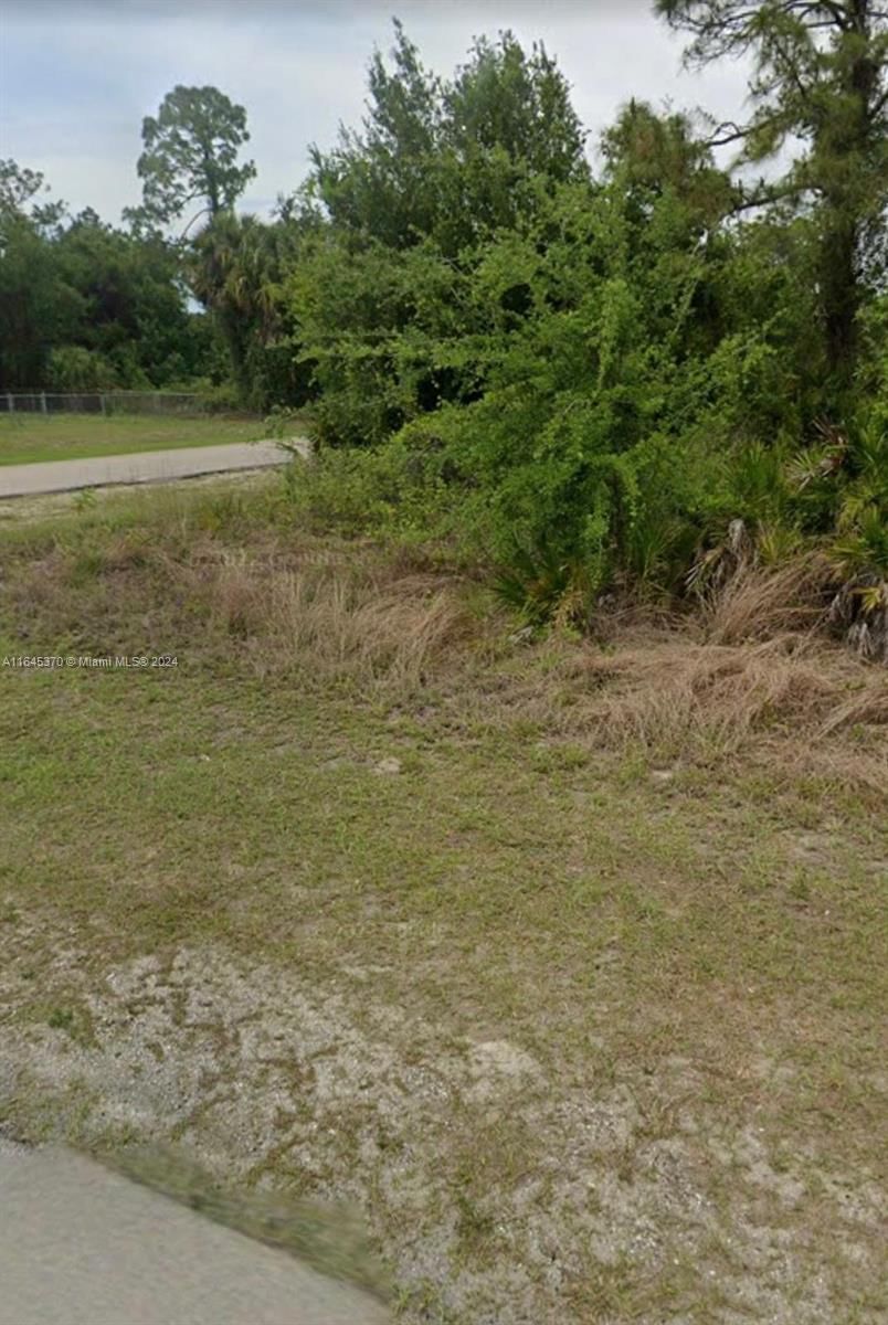 Real estate property located at 2901 2, Lee, Lehigh Acres, FL