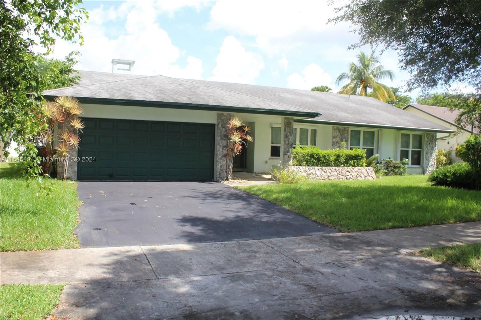 Real estate property located at 11801 Island Rd, Broward, STONEBRIDGE PHASE 1, Cooper City, FL