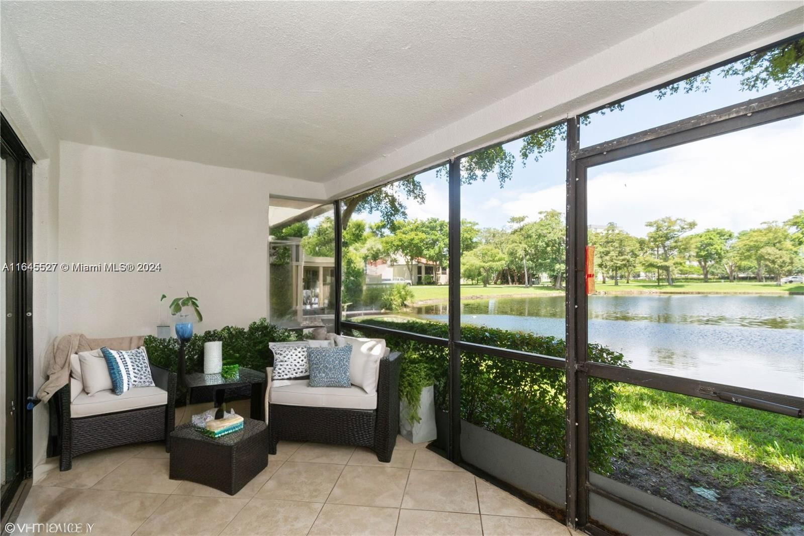 Real estate property located at 2304 Cypress Bend Dr #113, Broward, CYPRESS BEND I-B AND I-C, Pompano Beach, FL