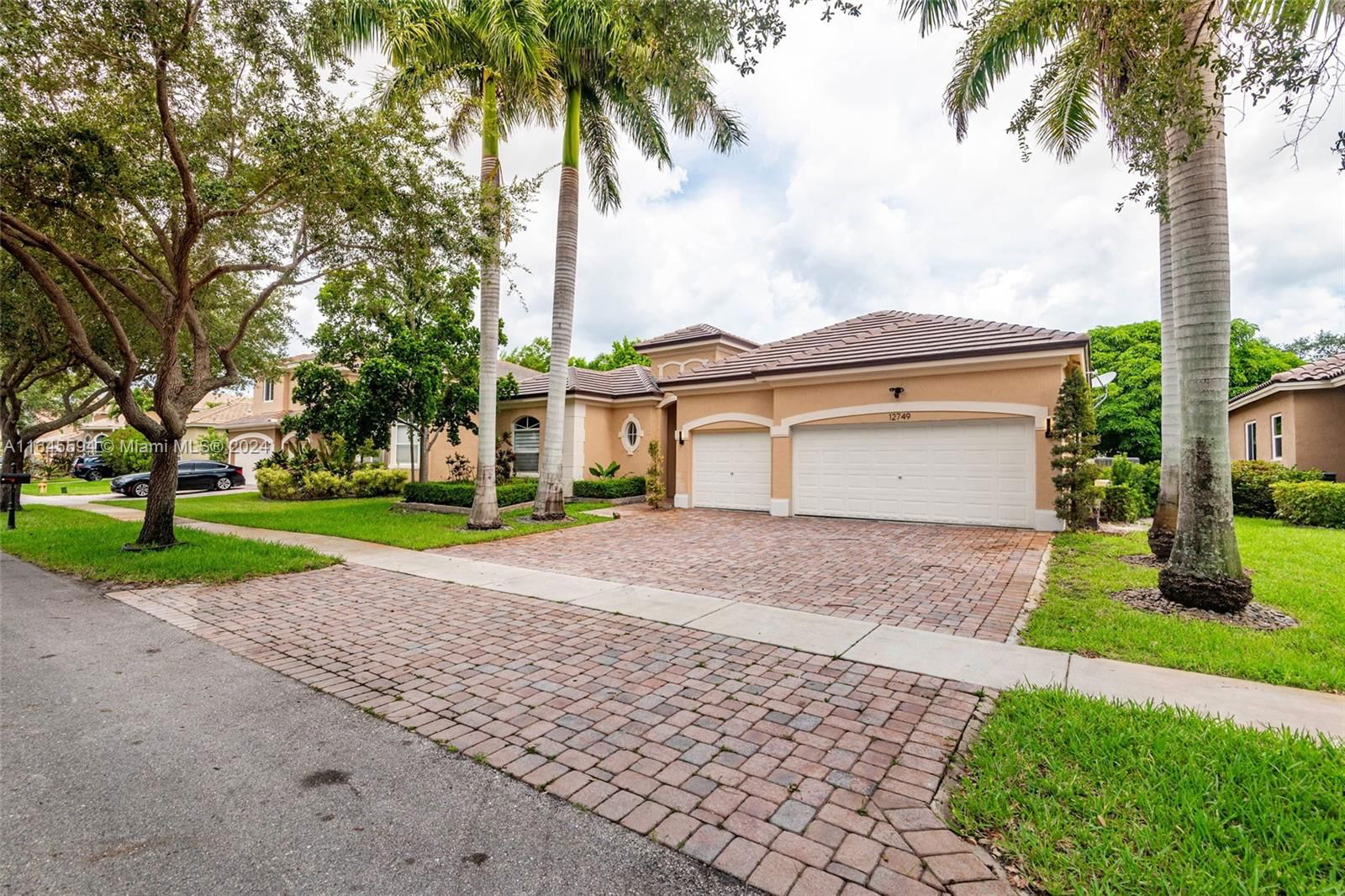 Real estate property located at 12749 21st St, Broward, POD 2 AT MONARCH LAKES, Miramar, FL