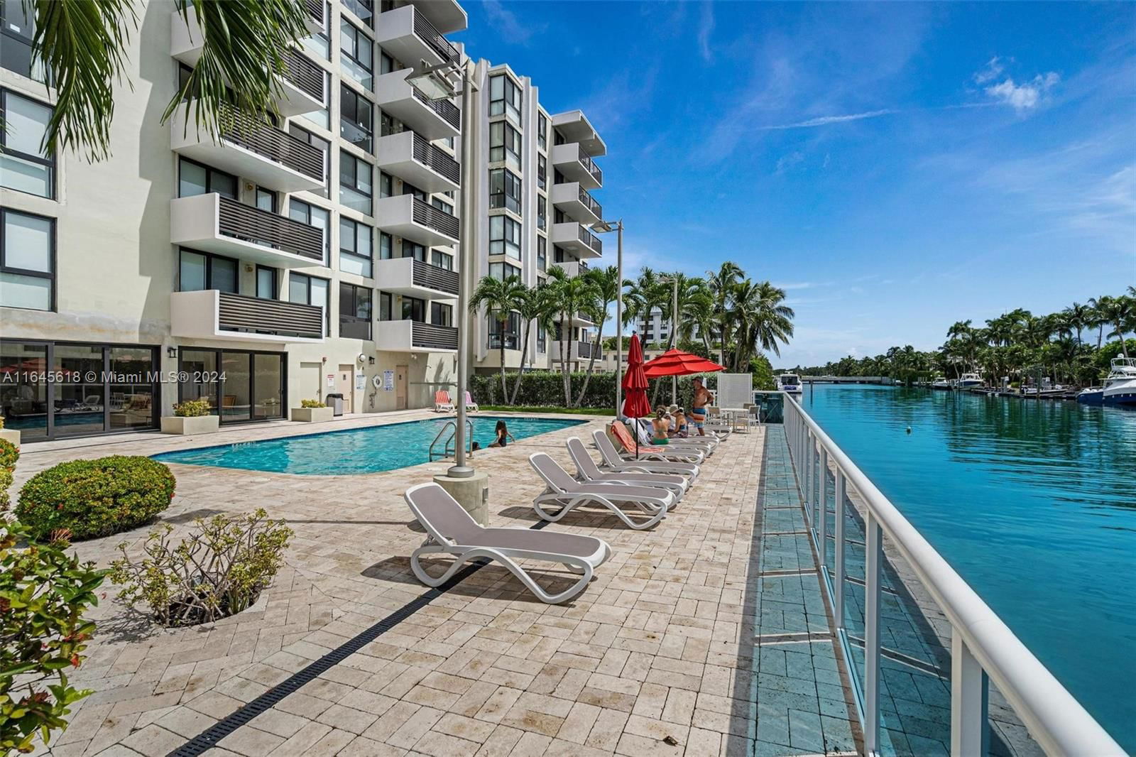 Real estate property located at 9800 Bay Harbor Dr #605, Miami-Dade, GUILDFORD CONDO, Bay Harbor Islands, FL