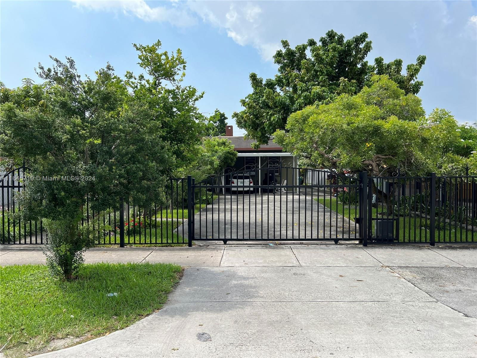 Real estate property located at 1734 18th St, Miami-Dade, OCOEE PARK, Miami, FL