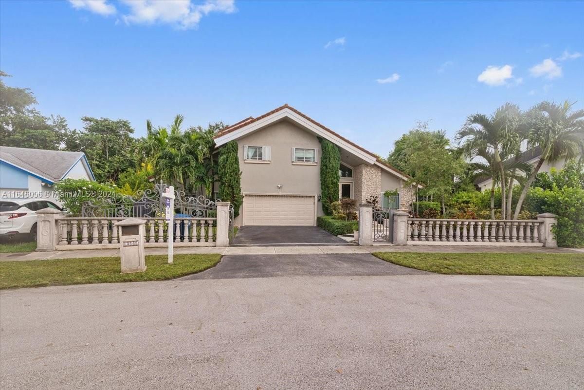 Real estate property located at 13545 119th St, Miami-Dade, SHORES LINDGREN FIRST ADD, Miami, FL