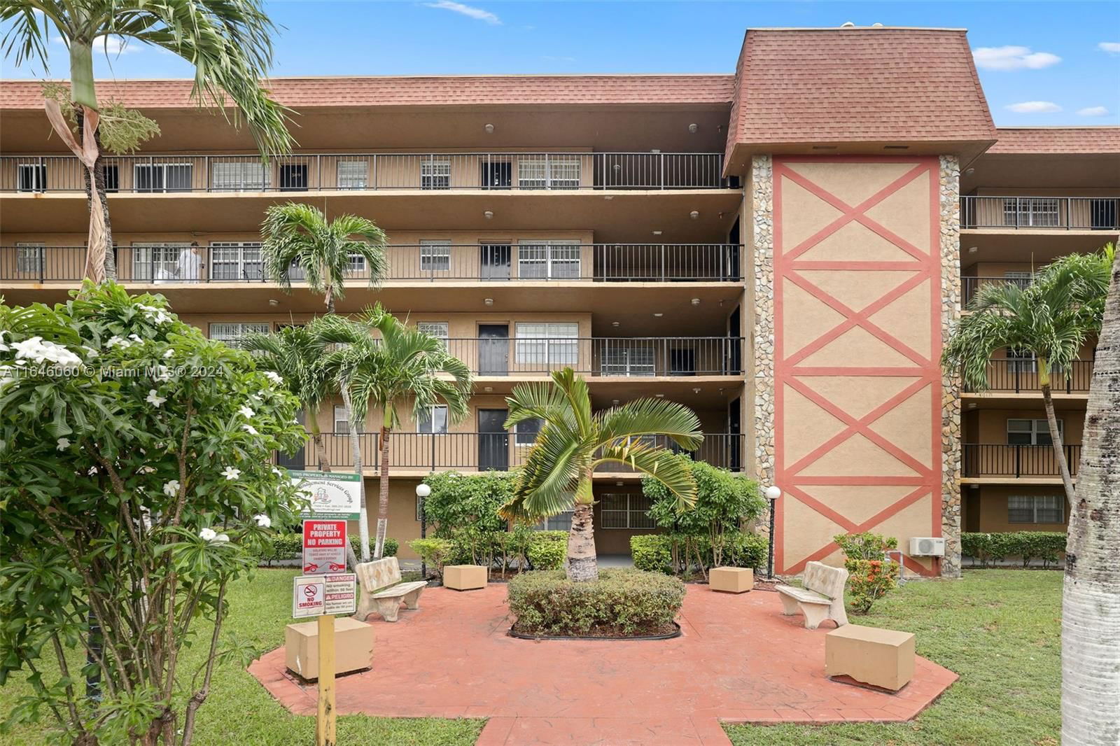 Real estate property located at 6575 4th Ave #403, Miami-Dade, KINGS CASTLE CONDO, Hialeah, FL