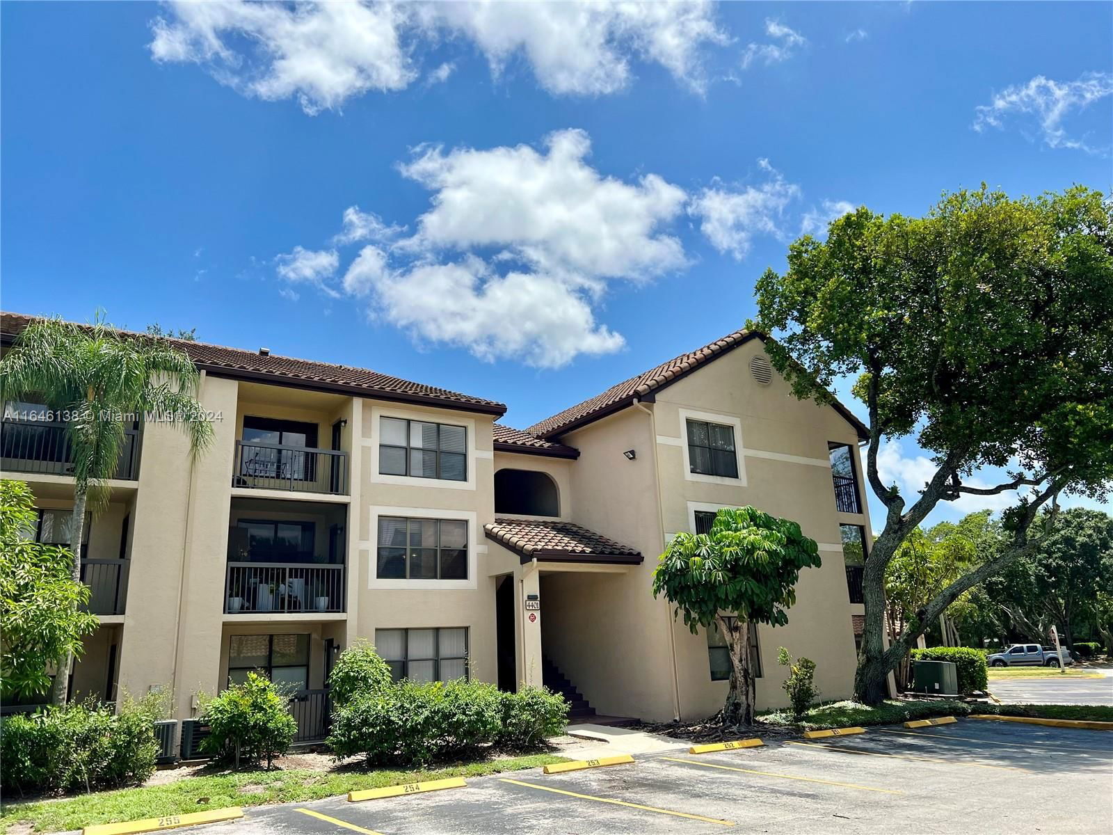 Real estate property located at 4401 Mcnab Rd #11, Broward, PALM AIRE GARDENS CONDO, Pompano Beach, FL