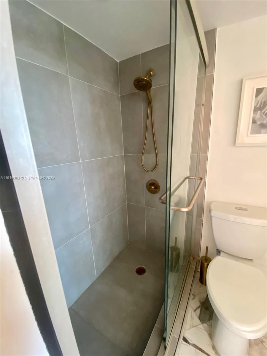 Real estate property located at 2100 Sans Souci Blvd C902, Miami-dade, Bayview Towers Condo Nort, North Miami, FL